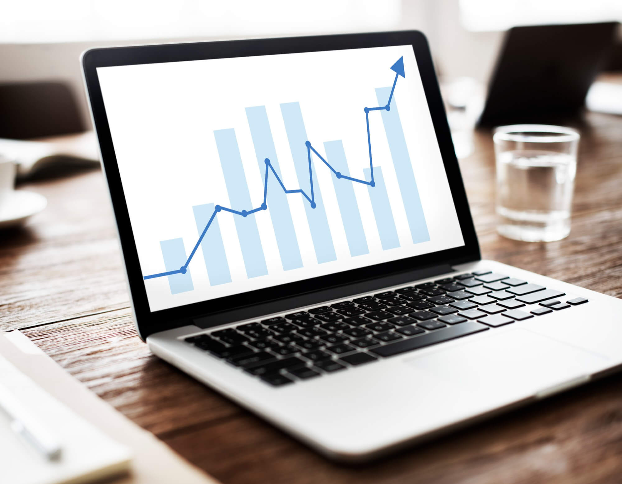 Don't Make These 4 Media Buying Mistakes - Expert Advice leadership management skills leader support concept - Don't Make These 4 Media Buying Mistakes - Expert Advice